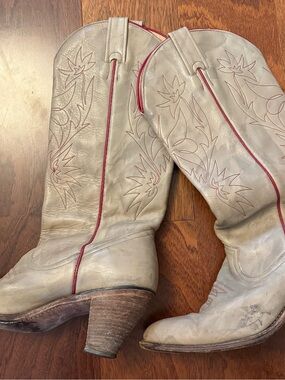 Women's Cream Western Cowboy Boots with Red Trim